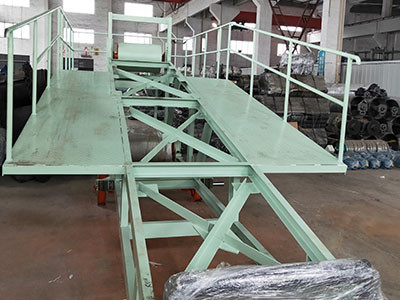 Стреловой разгружатель